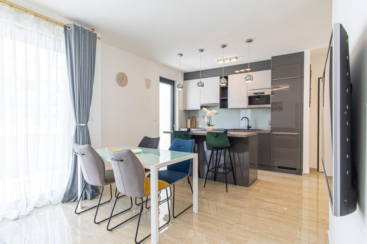 Ledeno More Luxury Apartments สปลิท ภายนอก รูปภาพ