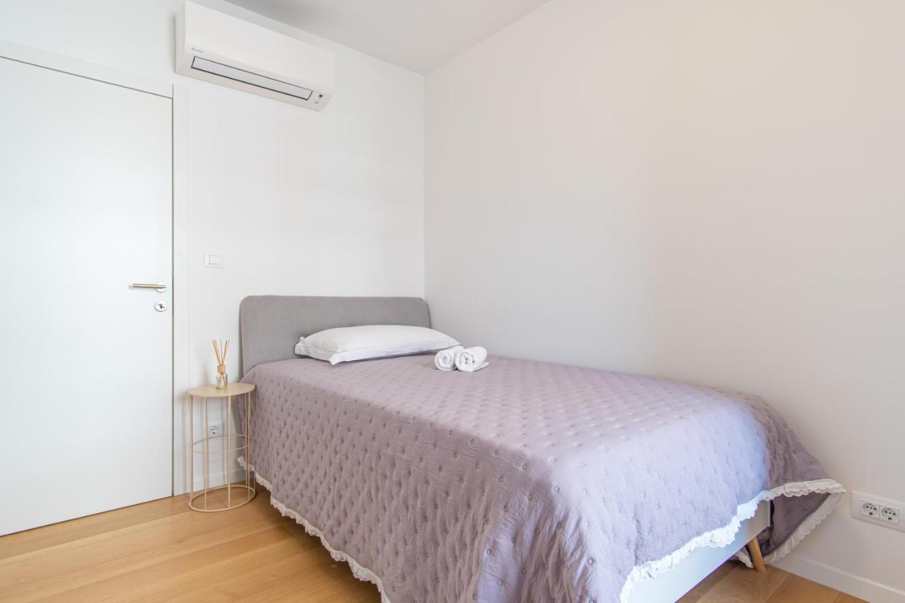 Ledeno More Luxury Apartments สปลิท ภายนอก รูปภาพ