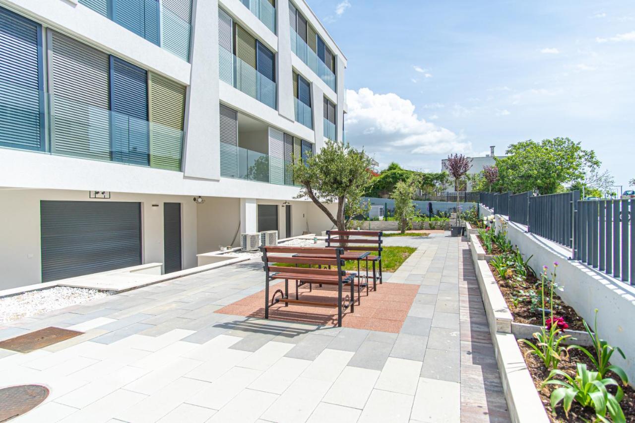 Ledeno More Luxury Apartments สปลิท ภายนอก รูปภาพ