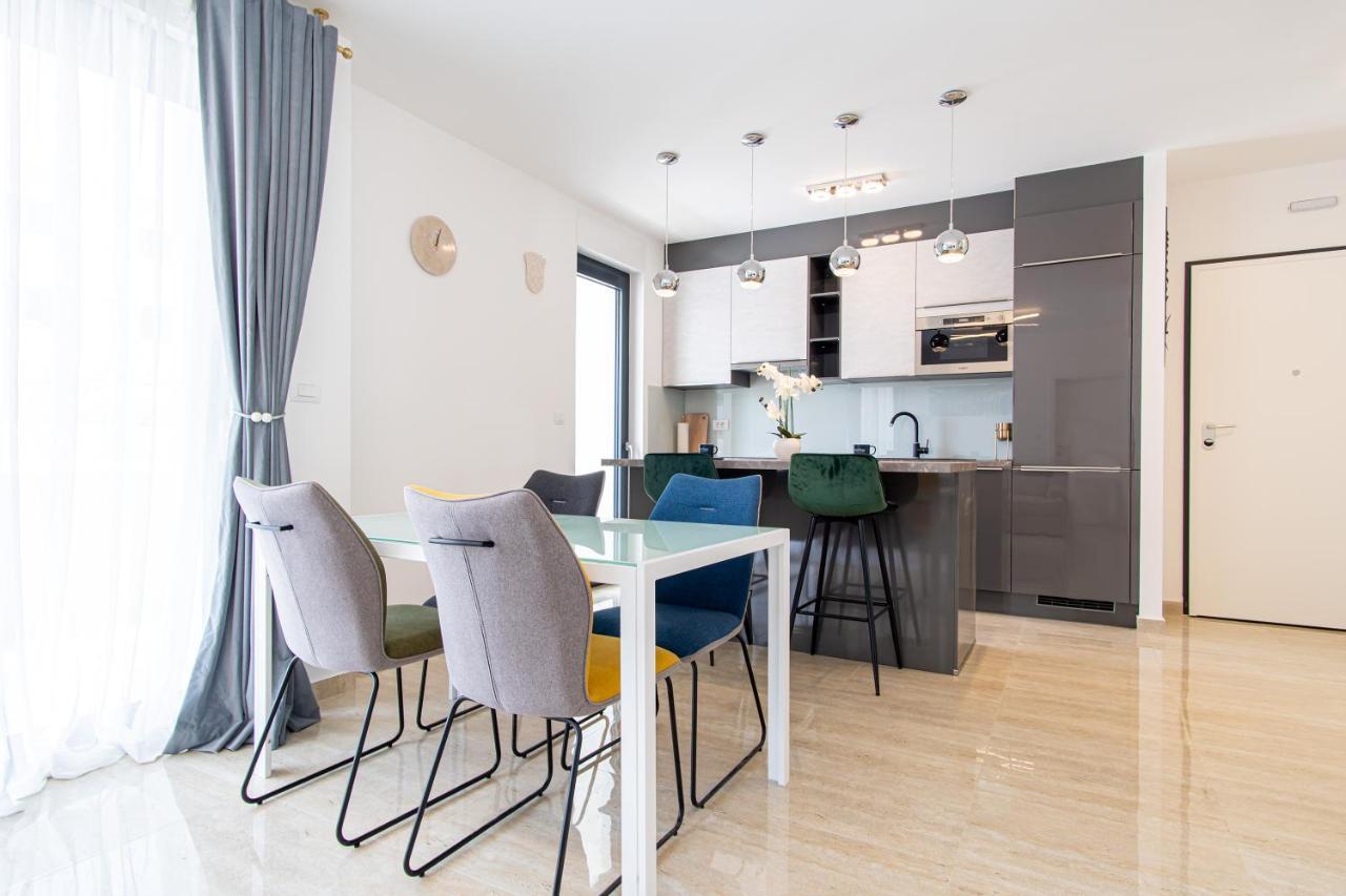 Ledeno More Luxury Apartments สปลิท ภายนอก รูปภาพ