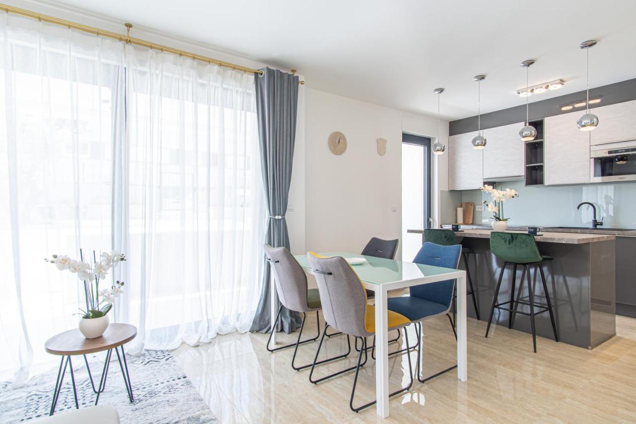 Ledeno More Luxury Apartments สปลิท ภายนอก รูปภาพ