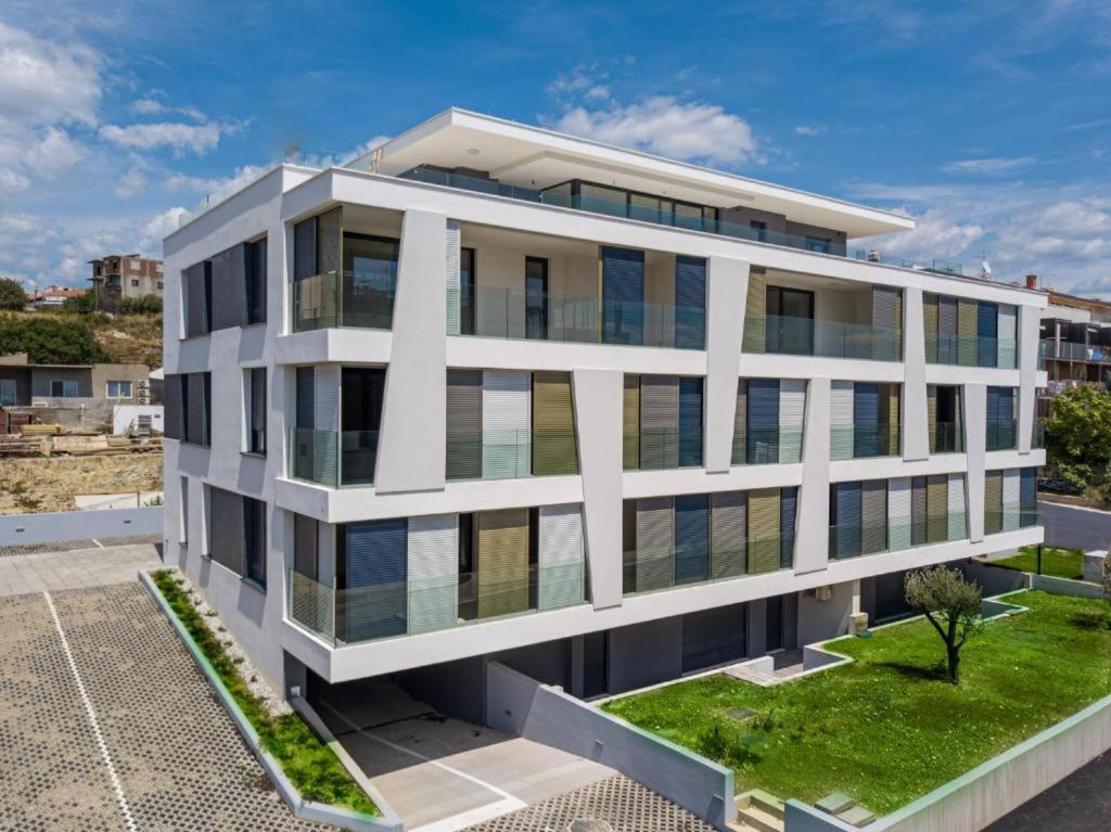 Ledeno More Luxury Apartments สปลิท ภายนอก รูปภาพ